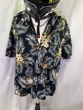 Men's Black Tropical Floral Short-Sleeve Button-Down Shirt